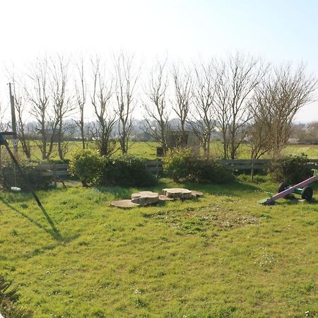 Les Gites Aux Volets Roses Landunvez Exteriör bild