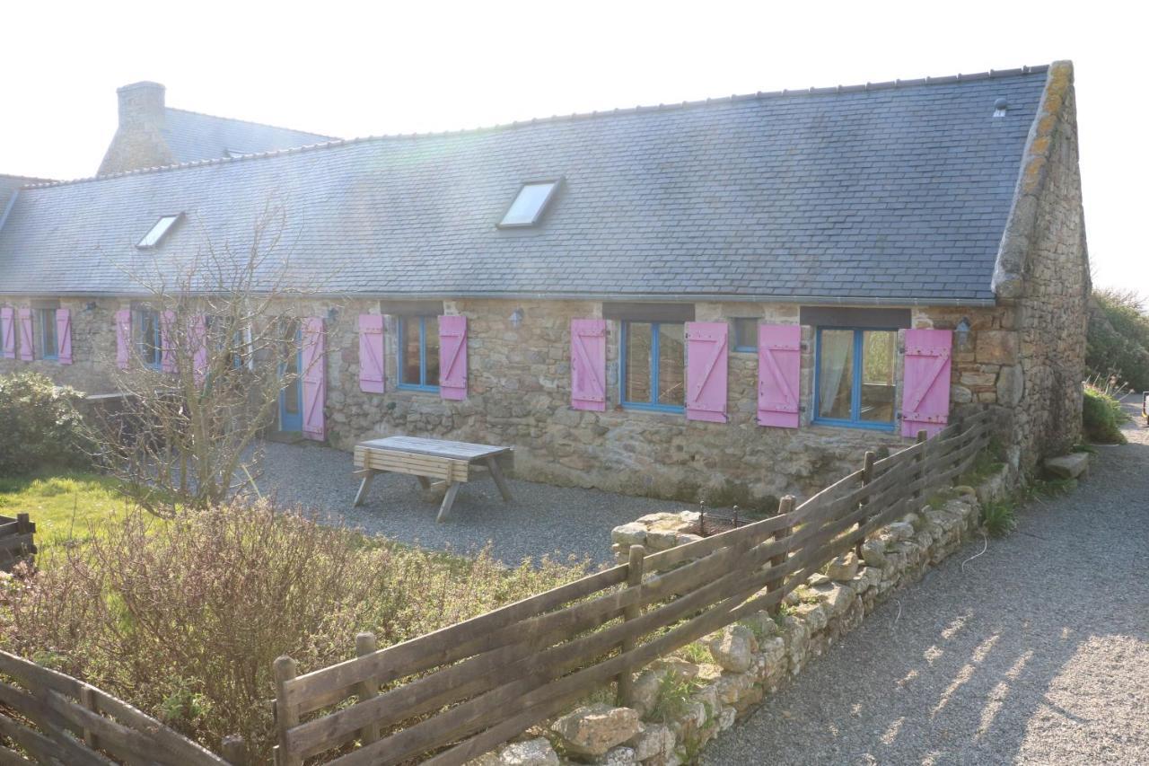 Les Gites Aux Volets Roses Landunvez Exteriör bild